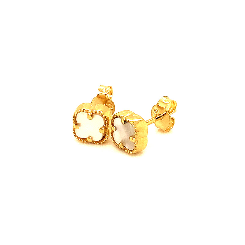 Aretes (trébol blanco nacar) en oro amarillo 18kt.