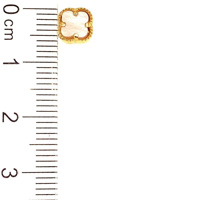Aretes (trébol blanco nacar) en oro amarillo 18kt.