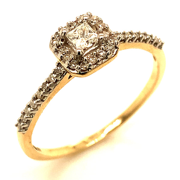 (SOFIA) Anillo con diamantes en oro amarillo 10k