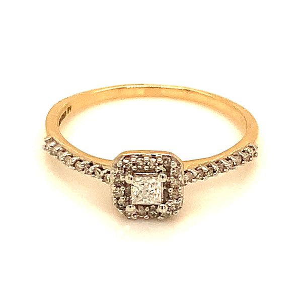(SOFIA) Anillo con diamantes en oro amarillo 10k