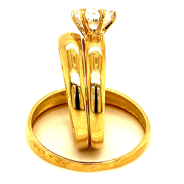 Trío de anillos con circones en oro amarillo 10K