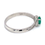 Anillo de esmeralda en oro blanco 14kt. ANTES: $649