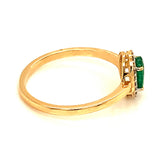 Anillo con esmeralda en oro amarillo 14kt.