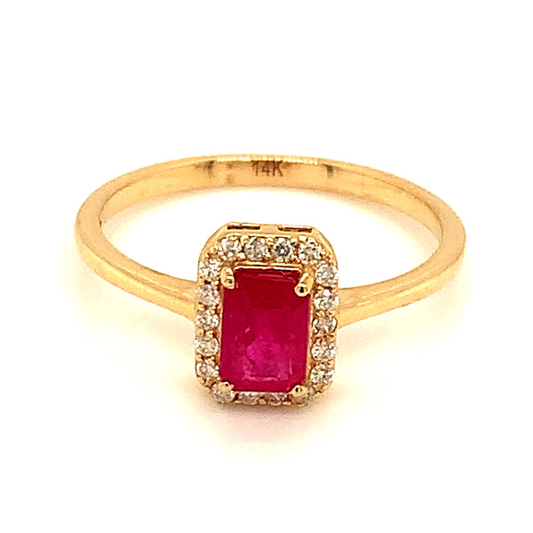 Anillo de rubi en oro amarillo 14k.