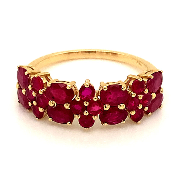 Anillo de rubi en oro amarillo 14k.