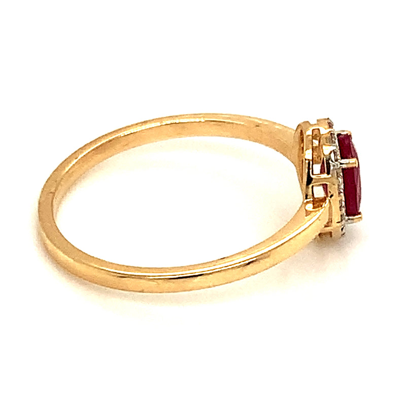 Anillo de rubi en oro amarillo 14k.