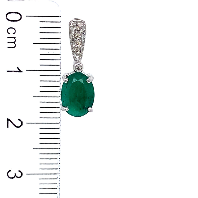 Dije de esmeralda en plata 925.