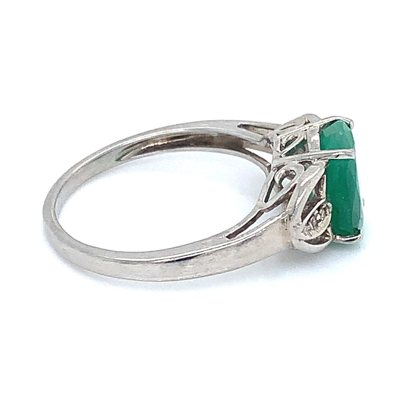 Anillo de esmeralda en plata 925.