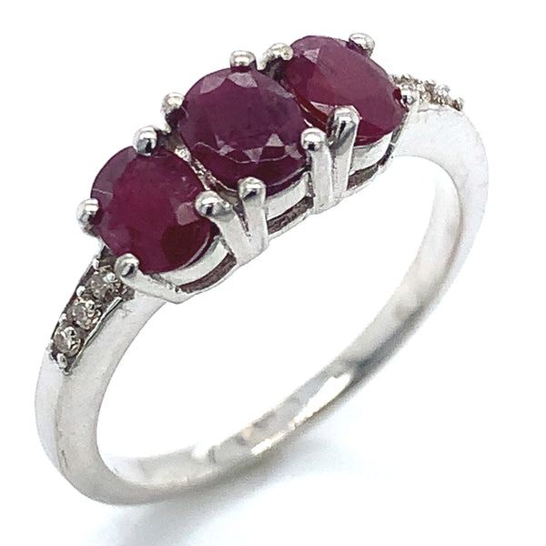 Anillo de rubí en plata 925