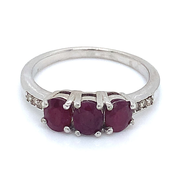 Anillo de rubí en plata 925