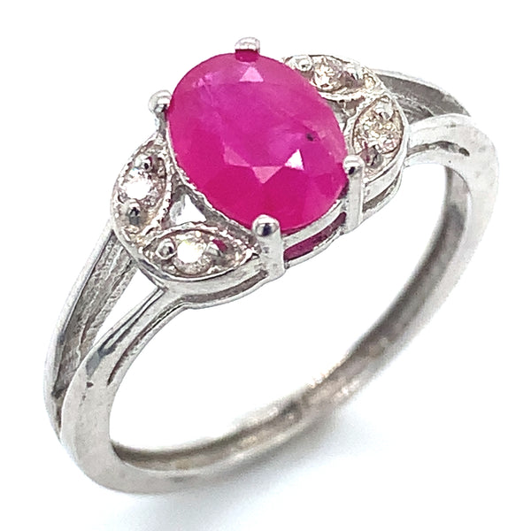 Anillo de rubí en plata 925