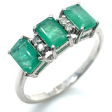 Anillo de esmeralda en plata 925.