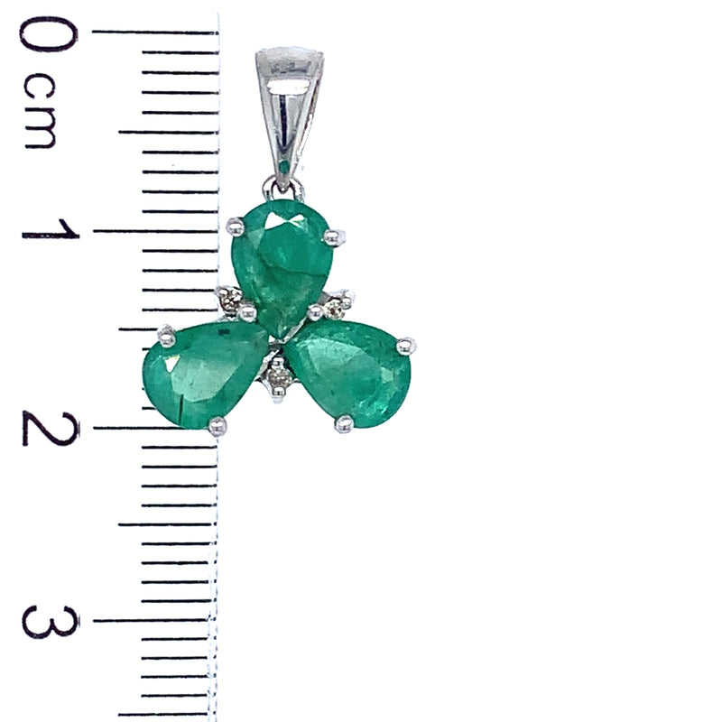 Dije de esmeralda en plata 925.