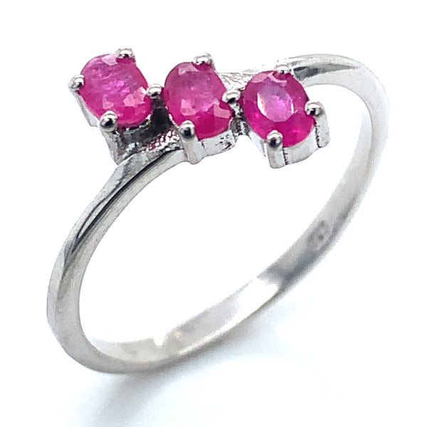 Anillo de rubí en plata 925