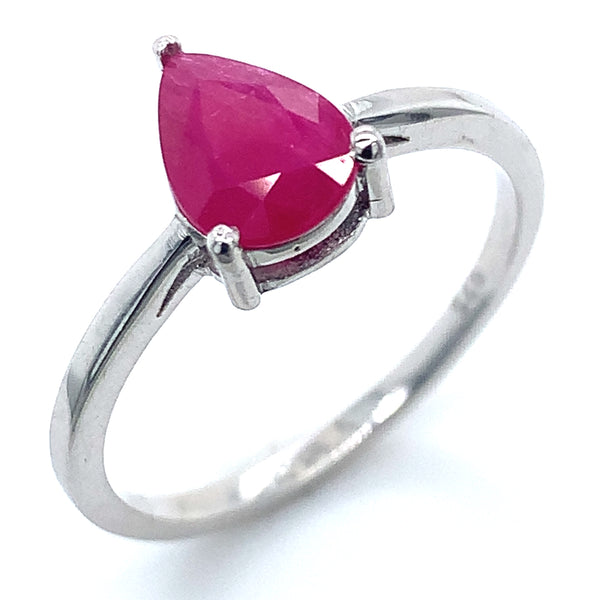 Anillo de rubí en plata 925