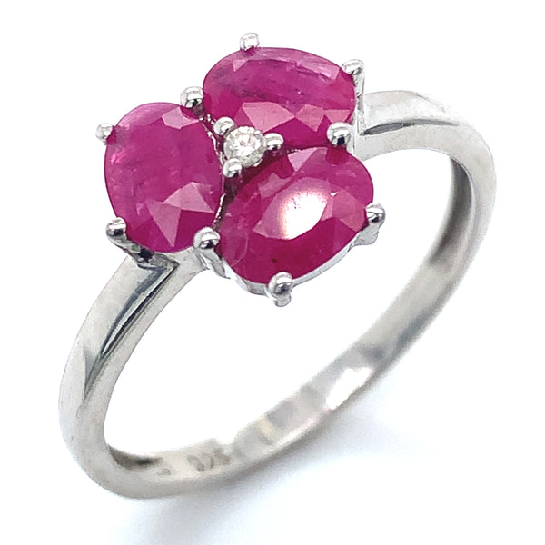 Anillo de rubí en plata 925