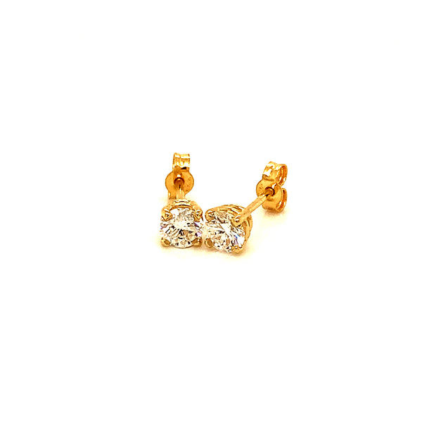 (LD) Aretes de diamantes en oro amarillo 14kt.