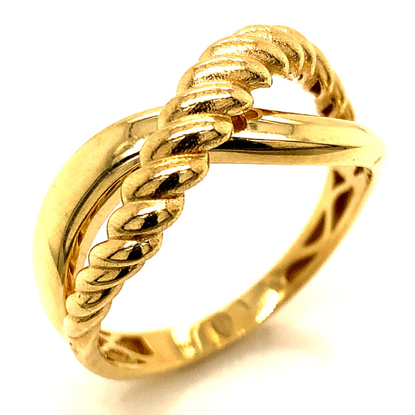 Anillo en oro amarillo 10kt.