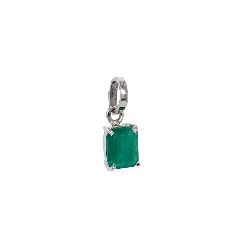 Dije de esmeralda en plata 925.