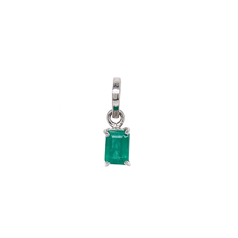 Dije de esmeralda en plata 925.