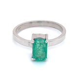 Anillo de esmeralda en plata 925.