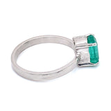 Anillo de esmeralda en plata 925.