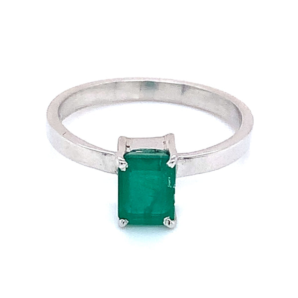 Anillo de esmeralda en plata 925.