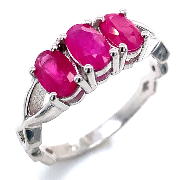 Anillo de rubí en plata 925