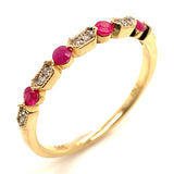Anillo de rubi en oro amarillo 14k.