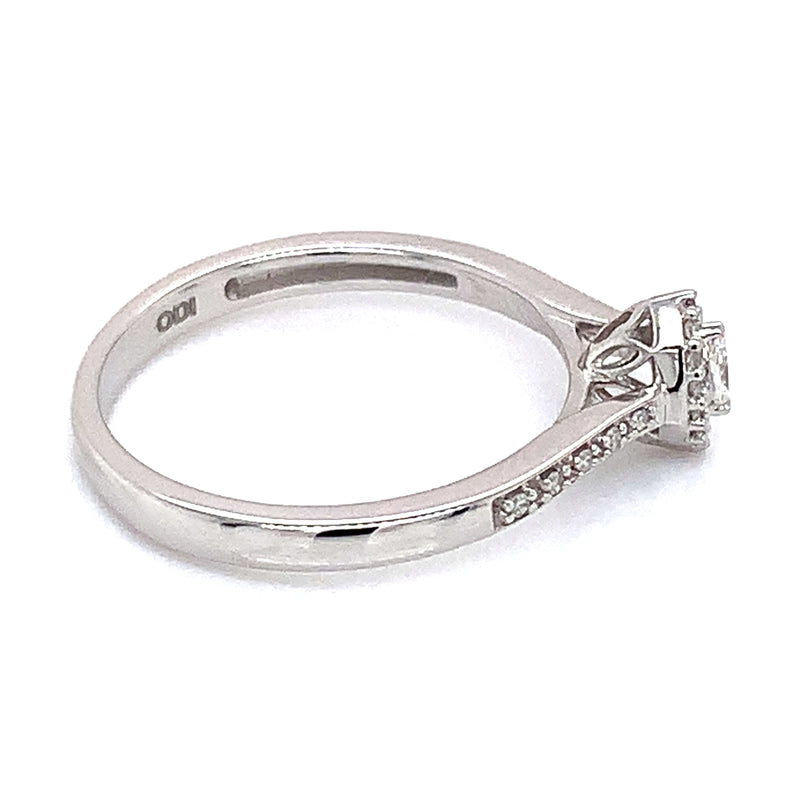 (SOFIA) Anillo con diamantes en oro blanco 10k