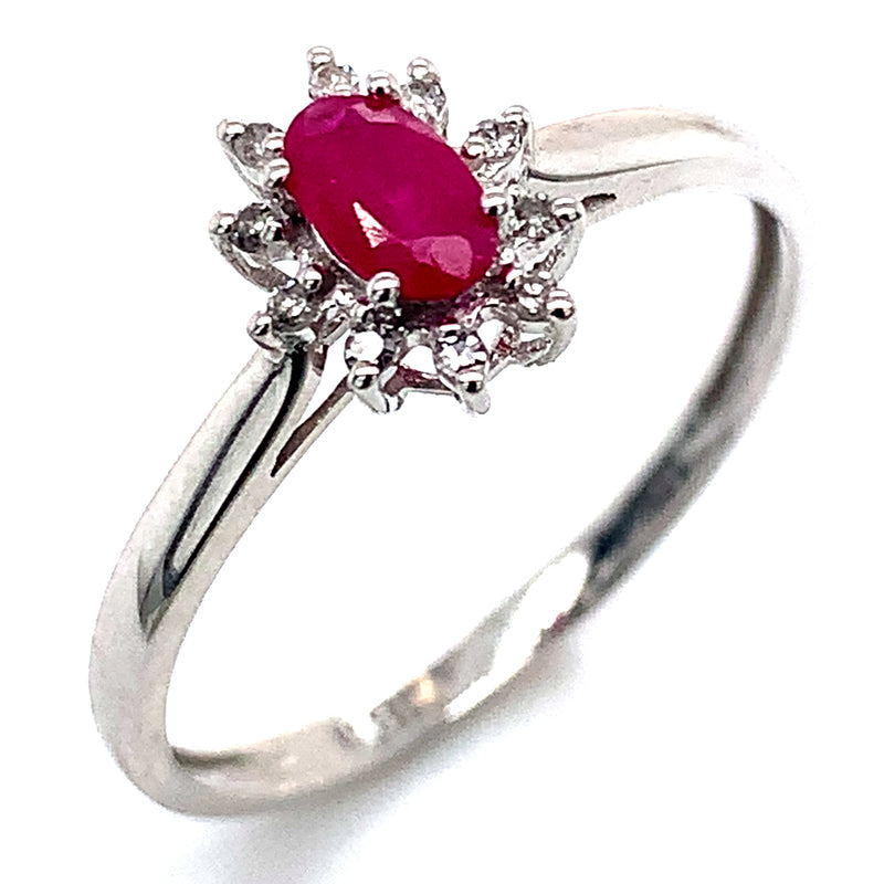 Anillo de rubi en oro blanco 14k.
