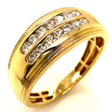 (LD) Banda para caballero con diamantes de laboratorio en oro amarillo 10k. D-0.50CTS.