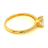 Anillo con circones en oro amarillo 10kt.