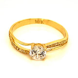 Anillo con circones en oro amarillo 10kt.
