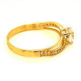 Anillo con circones en oro amarillo 10kt.