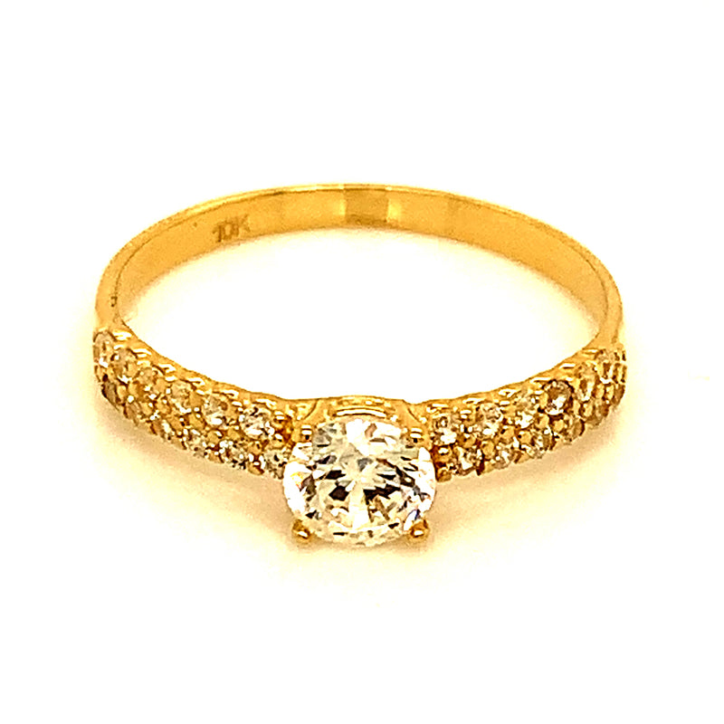 Anillo con circones en oro amarillo 10kt.