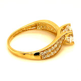 Anillo con circones en oro amarillo 10kt.