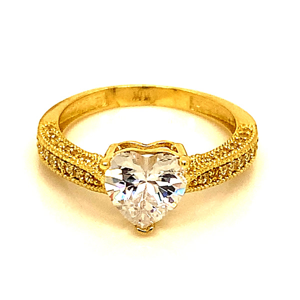 Anillo con circones en oro amarillo 10kt.