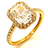 Anillo con circones en oro amarillo 10kt.