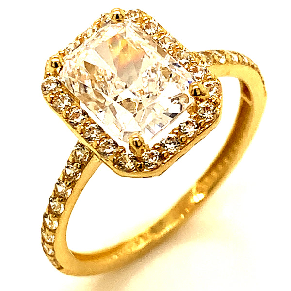 Anillo con circones en oro amarillo 10kt.