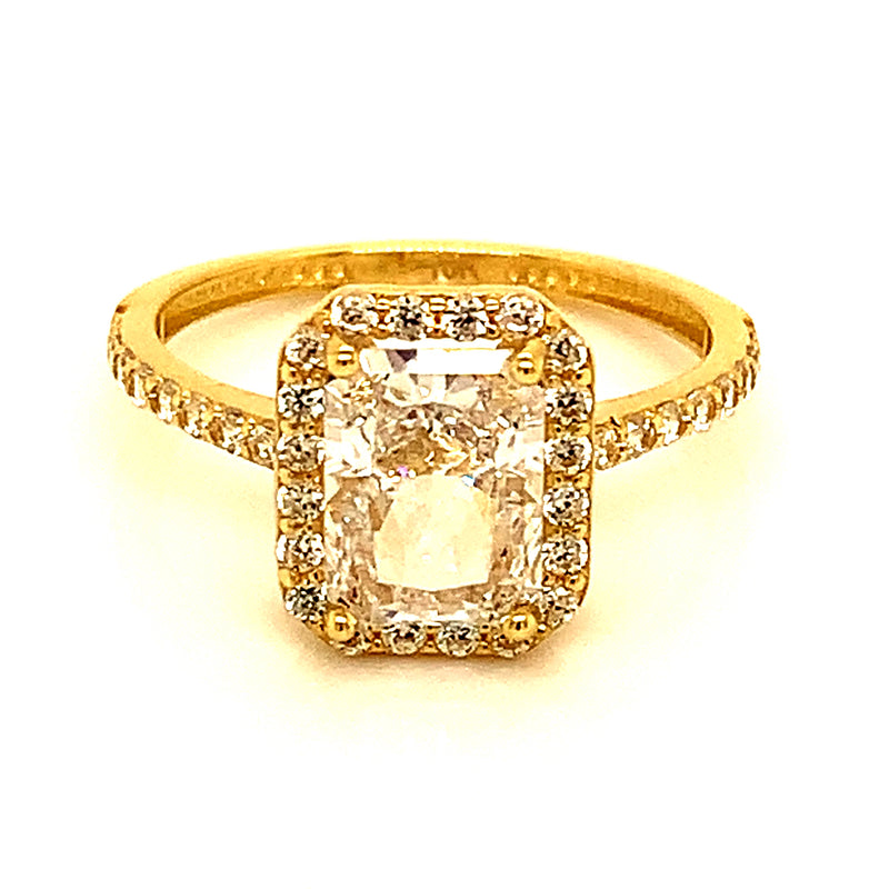 Anillo con circones en oro amarillo 10kt.