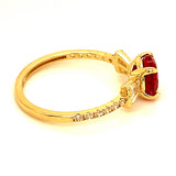 Anillo con circones en oro amarillo 10kt.