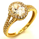 Anillo con circones en oro amarillo 10kt.
