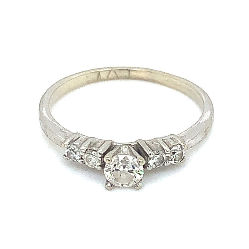 (SOFIA) Anillo con diamantes en oro blanco 10k