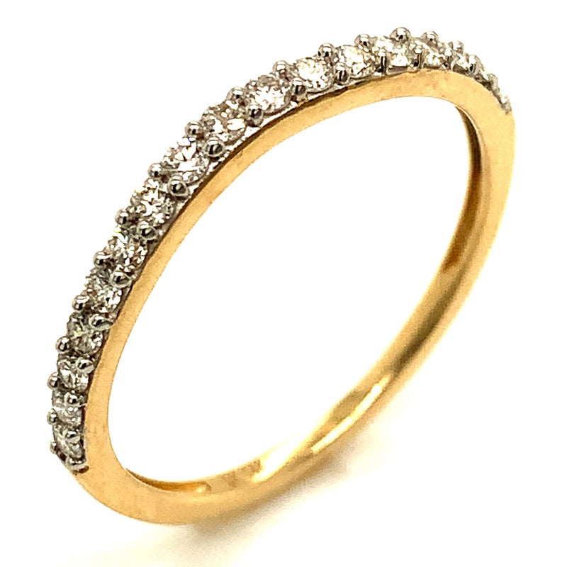 (ND) Banda con diamantes en oro amarillo 14k