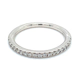 (LD) Banda con diamantes de laboratorio en oro blanco 14kt. D-0.25CTS.
