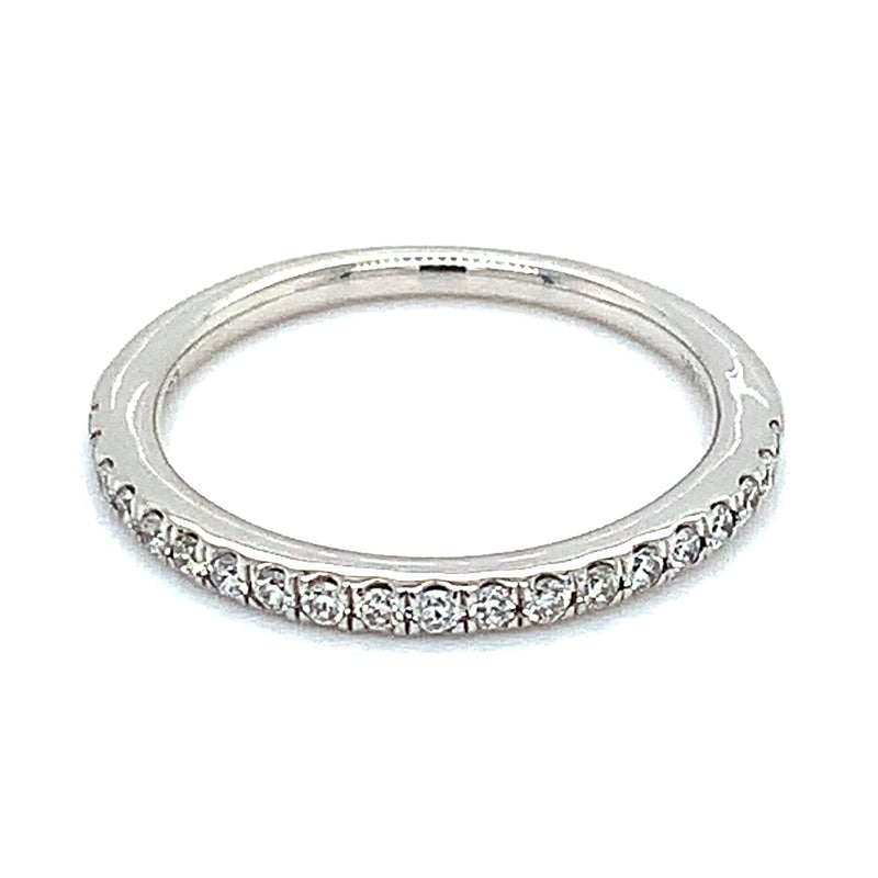 (LD) Banda con diamantes de laboratorio en oro blanco 14kt. D-0.25CTS.