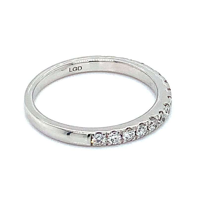 (LD) Banda con diamantes de laboratorio en oro blanco 14kt. D-0.40CTS.