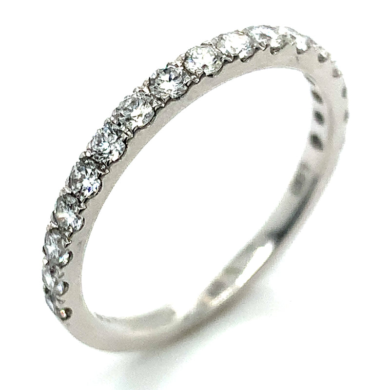 (LD) Banda con diamantes en oro blanco 14k