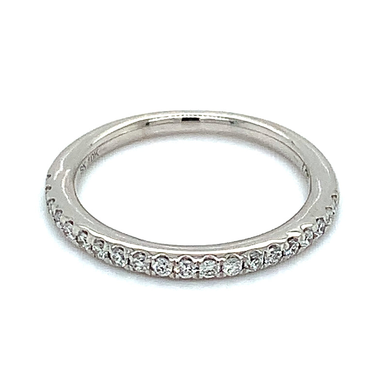 (LD) Banda con diamantes de laboratorio en oro blanco 10k. D-0.25Cts.